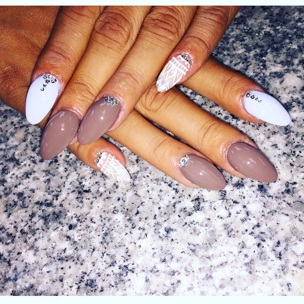 Secrets Nail Salon and Skincare | 120 A Parkdale Ave N, Hamilton, ON L8H 5W9, Canada | Phone: (905) 549-6245