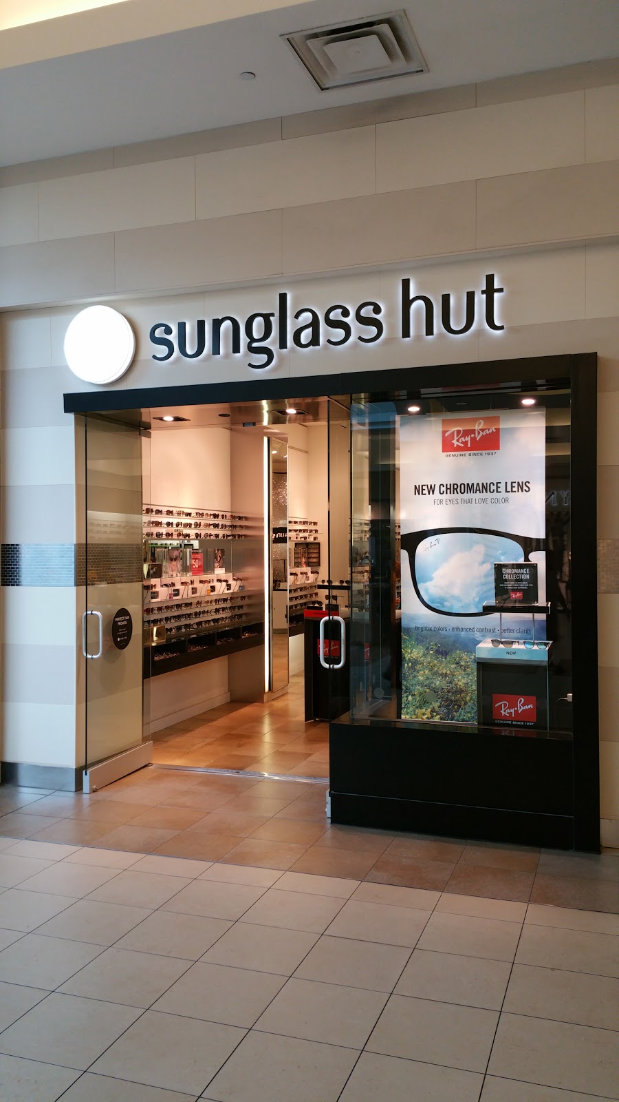 Sunglass Hut | 1800 Sheppard Ave E Spc 2025, North York, ON M2J 5A7, Canada | Phone: (416) 498-7601