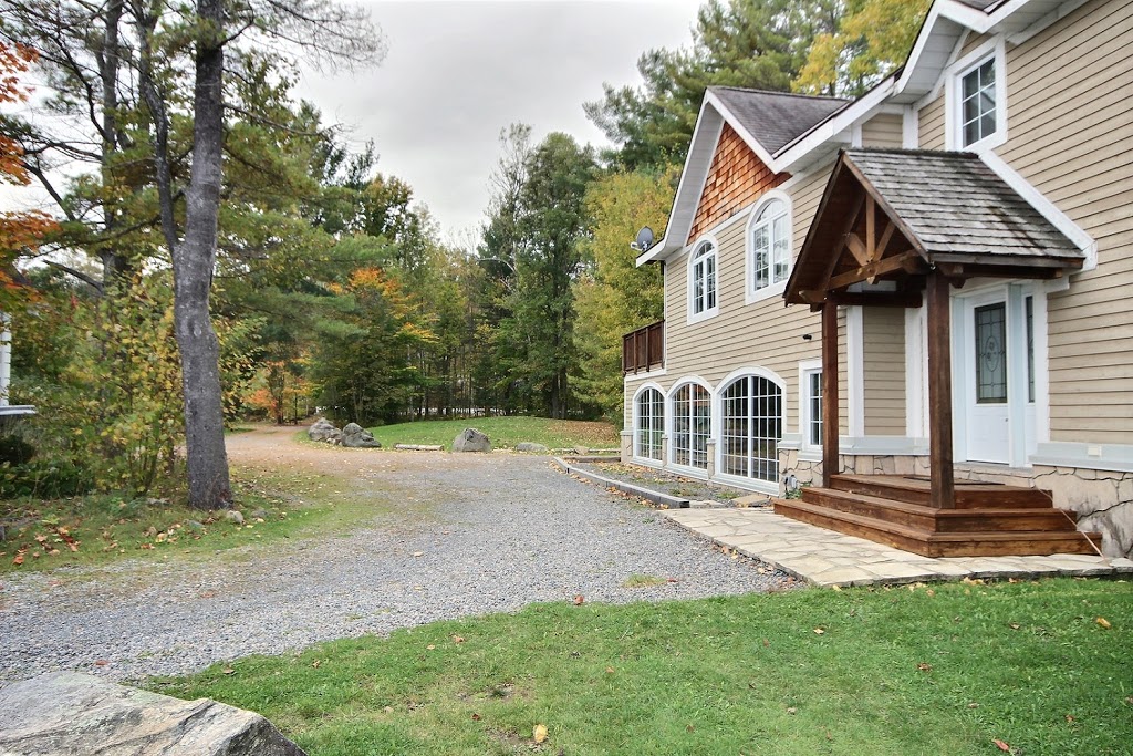 Muskoka Bayside Cottage | Gravenhurst, ON P0C 1M0, Canada | Phone: (705) 687-6677