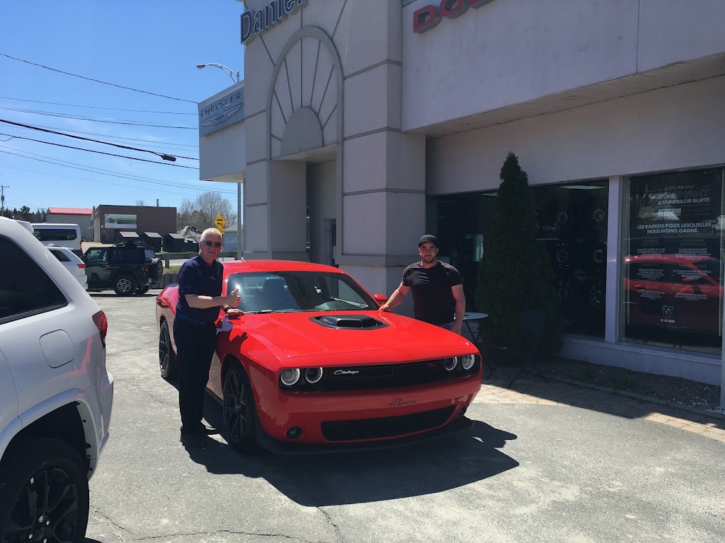 Daniel Paré Dodge Chrysler Jeep Ram - Concession St-Malachie | 692 Rte Henderson, Saint-Malachie, QC G0R 3N0, Canada | Phone: (800) 665-2855