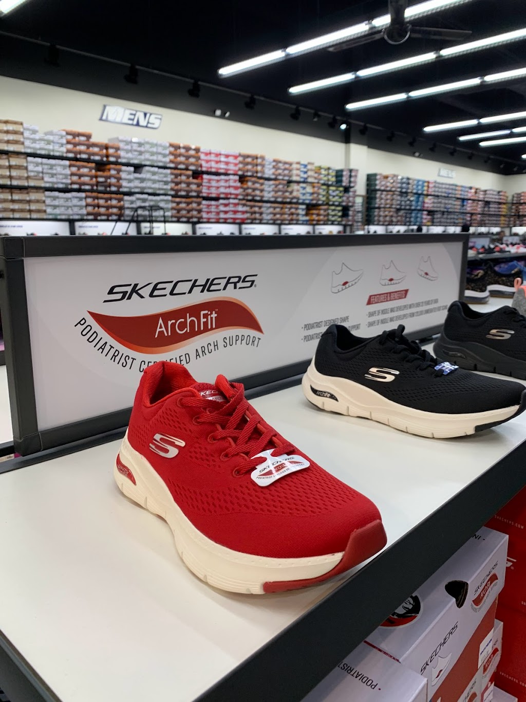 SKECHERS Factory Outlet | 5000 Canoe Pass Wy #434, Tsawwassen, BC V4M 0B3, Canada | Phone: (604) 948-0510