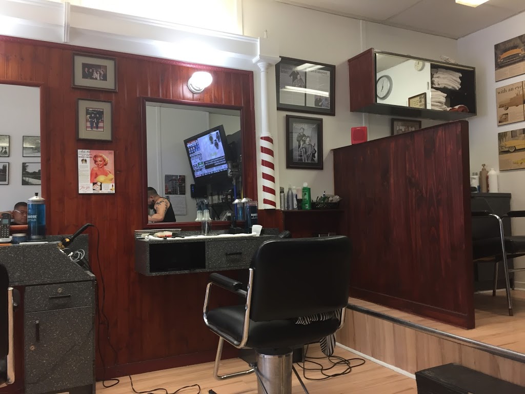 Cabbagetown Barber Shop | 525 Parliament St, Toronto, ON M4X 1P3, Canada | Phone: (416) 967-1280