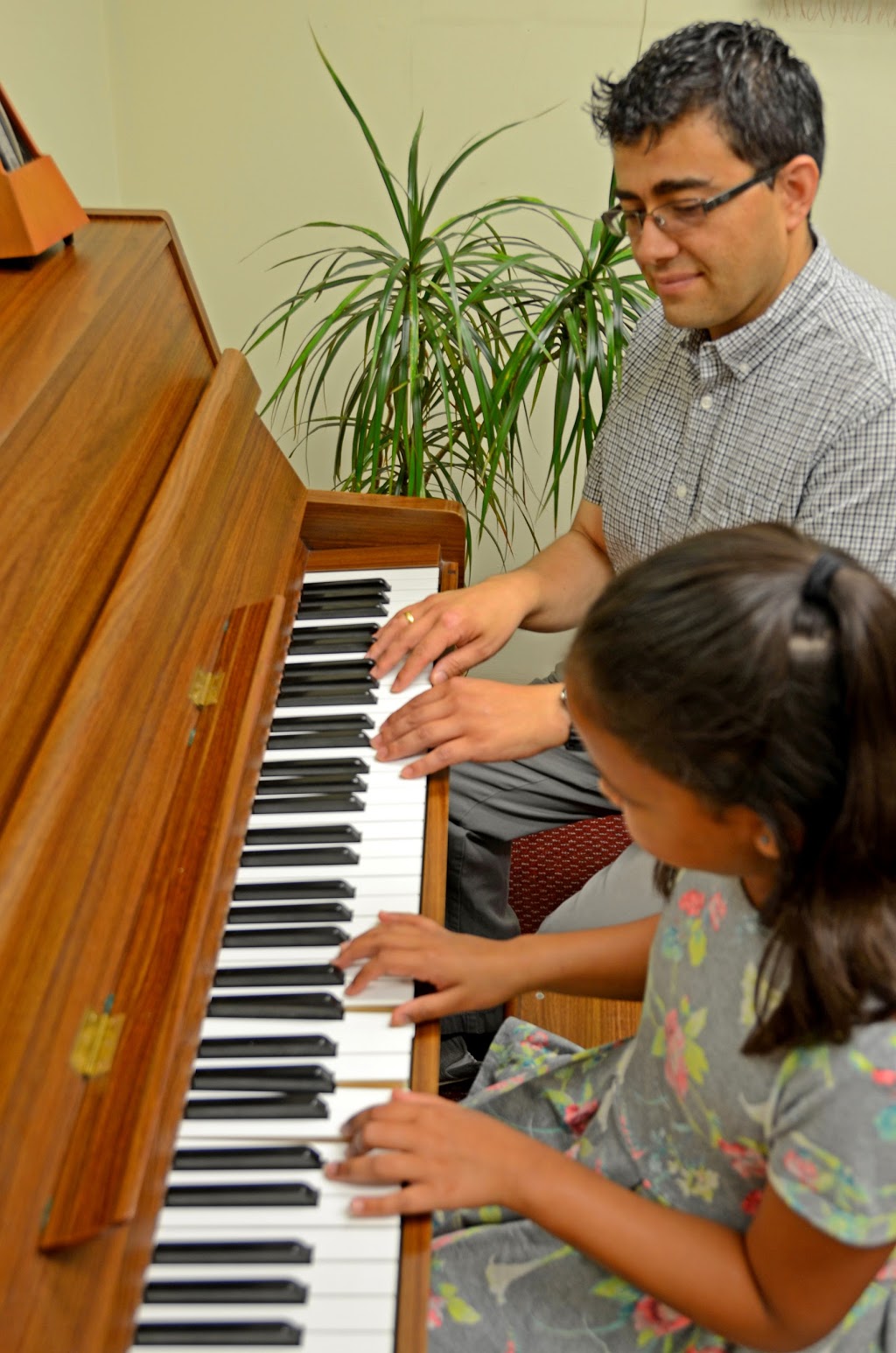 Plumb Pianos & Music School | 900 Oxford St E #8, London, ON N5Y 5A1, Canada | Phone: (519) 858-2805