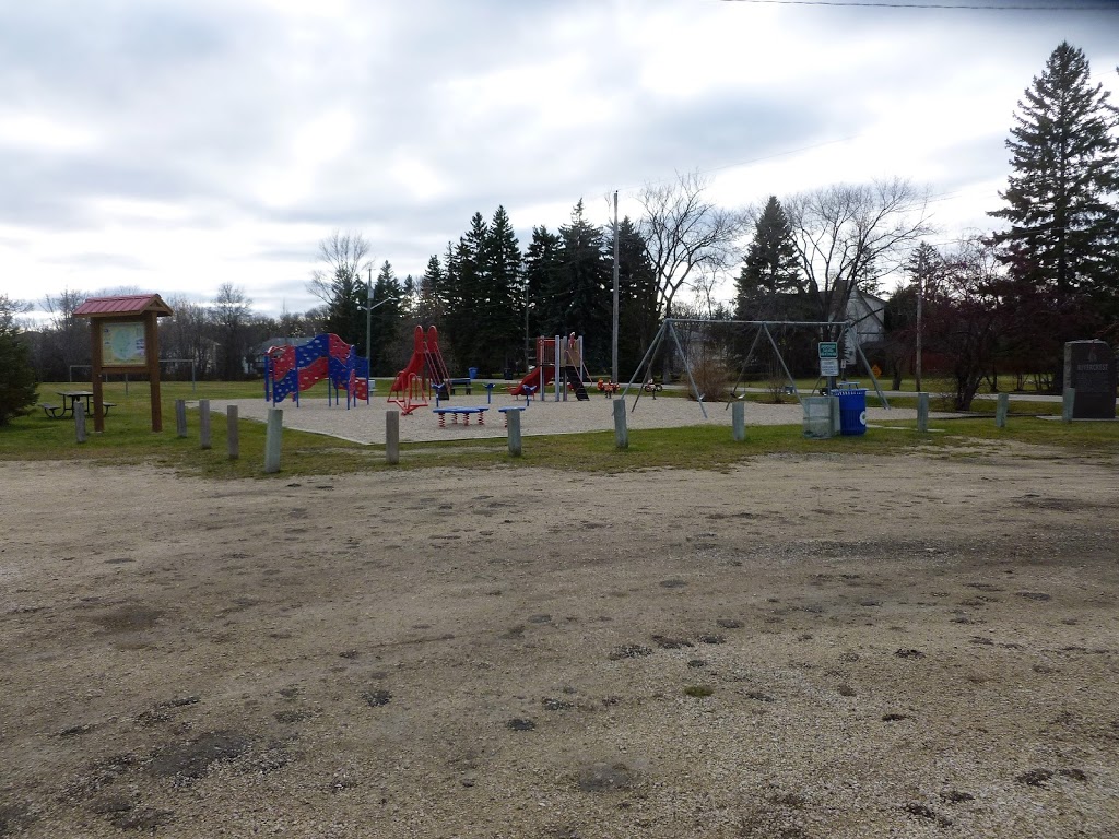 Rivercrest Community Park | 2A7, 24-26 Deepdale Blvd, West Saint Paul, MB R4A 2A7, Canada