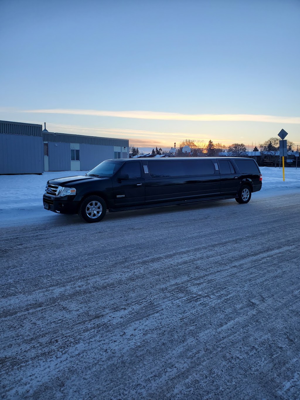 Lone Star Limousine | 14220 23 St NW, Edmonton, AB T5Y 1E8, Canada | Phone: (780) 965-1162