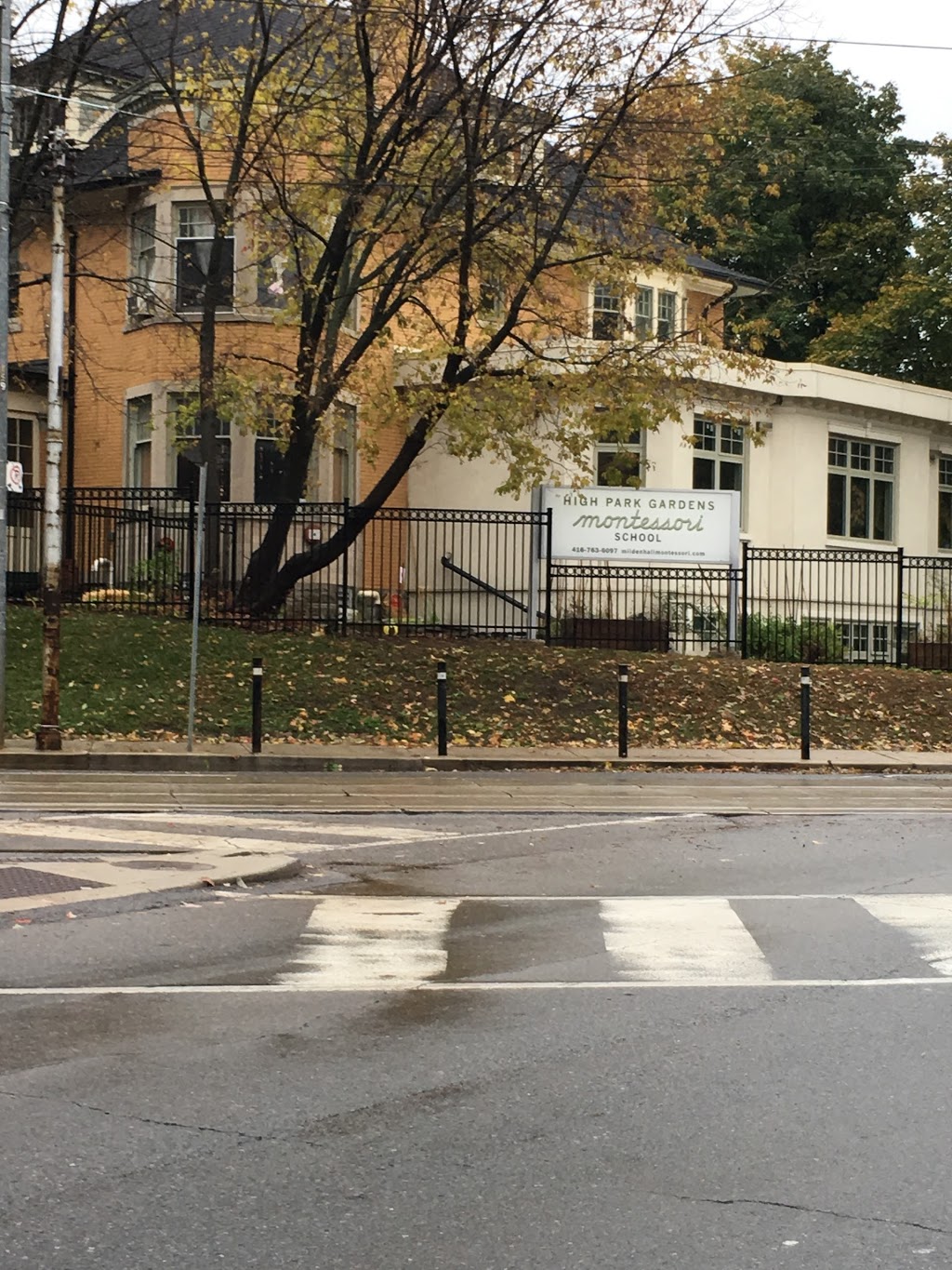 High Park Gardens Montessori | 35 High Park Gardens, Toronto, ON M6R 1S8, Canada | Phone: (416) 763-6097