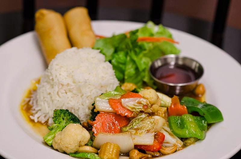 Thai Lemongrass Restaurant | 3838 Cadboro Bay Rd, Victoria, BC V8N 4G2, Canada | Phone: (250) 385-3838