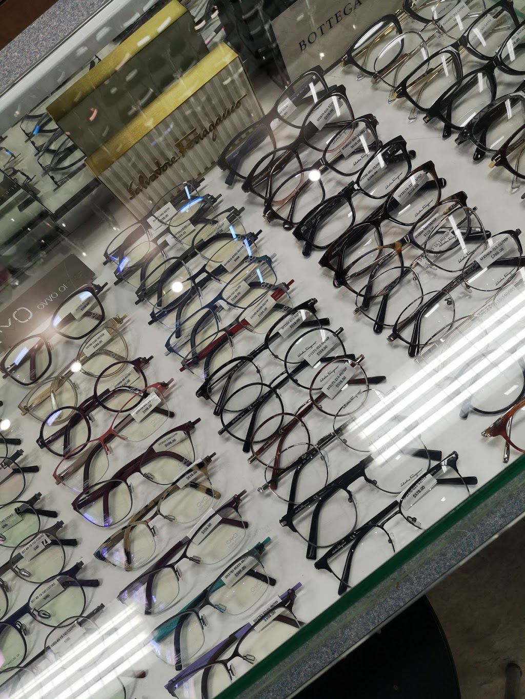Aplus optical | 2560 E Hastings St, Vancouver, BC V5K 1Z3, Canada | Phone: (604) 677-0471