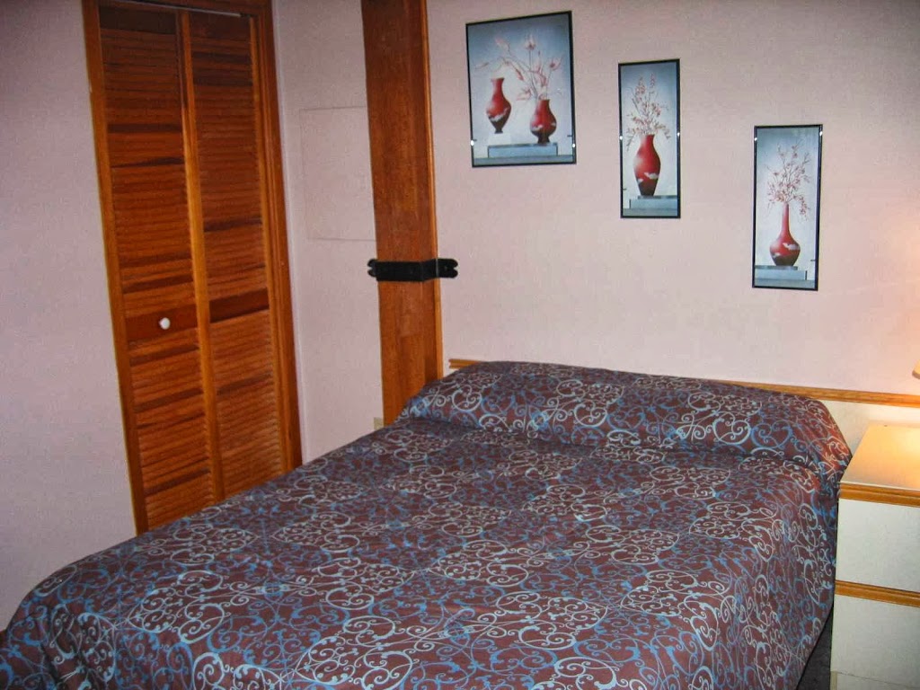 Motel Au Pied Du Nord | 2222 Boulevard du Curé-Labelle, Saint-Jérôme, QC J7Y 1T5, Canada | Phone: (450) 431-0519