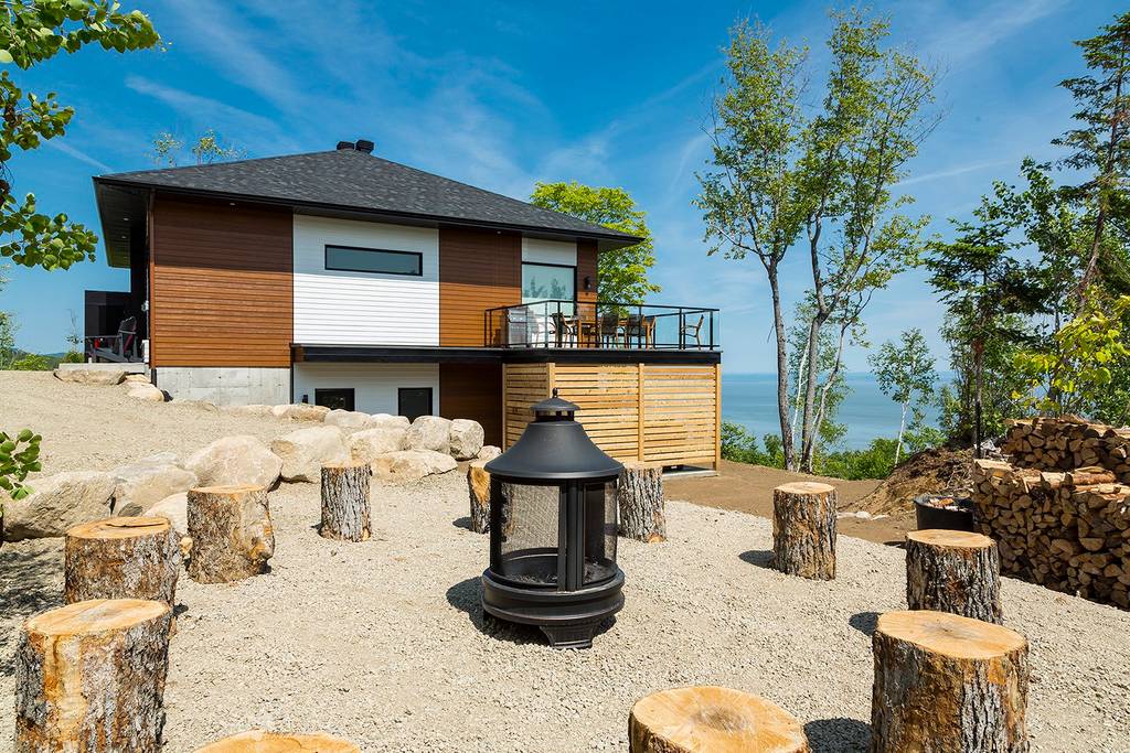 Villa Ocena avec Spa! | 297 Chemin Pierre-de-Sales, Les Éboulements, QC G0A 2M0, Canada | Phone: (877) 663-5505