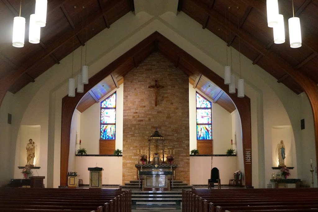 Our Lady Of Lourdes Church | 173 Lourdes St, Waterloo, ON N2L 1N5, Canada | Phone: (519) 886-0342