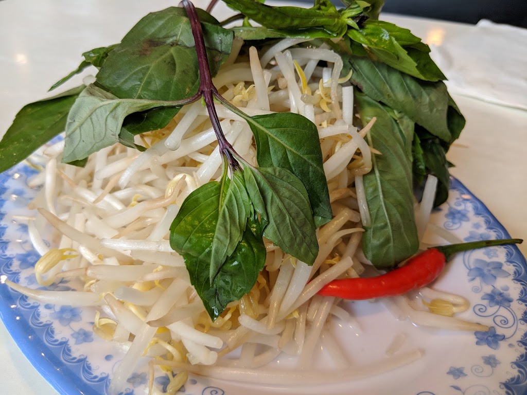 Royal Pho | 1100 Golf Links Rd, Ancaster, ON L9K 1J8, Canada | Phone: (905) 648-9900