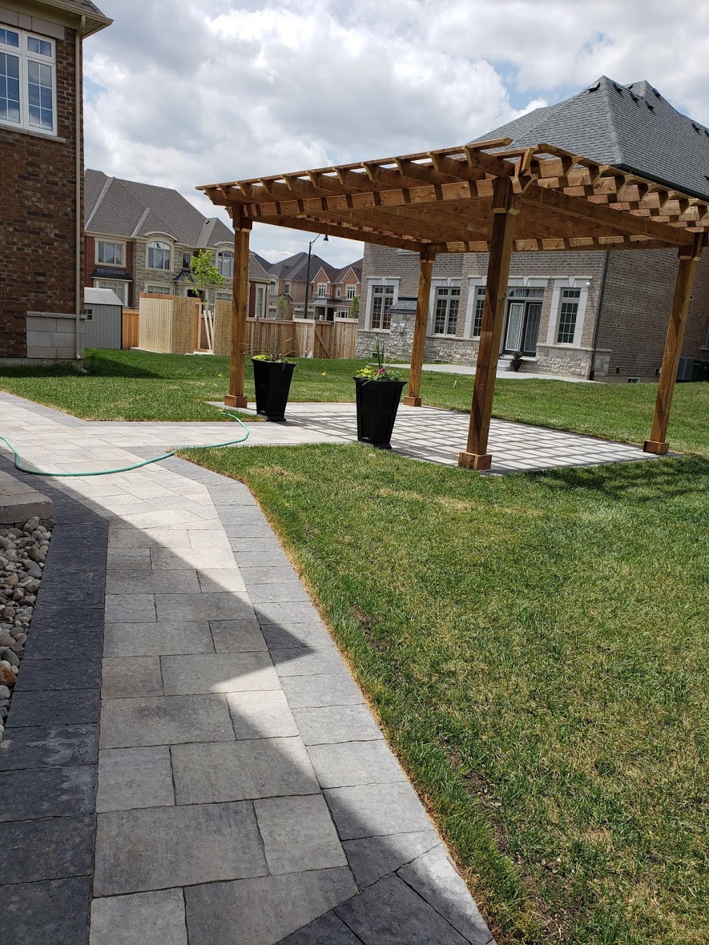 B & B Landscaping LTD. | 11557 The Gore Rd, Brampton, ON L6P 0B2, Canada | Phone: (905) 913-0001