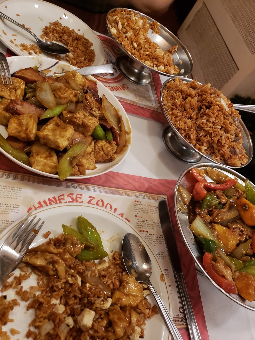 Hong Kong Gardens | 2993 Bloor St W, Etobicoke, ON M8X 1C1, Canada | Phone: (416) 239-2969