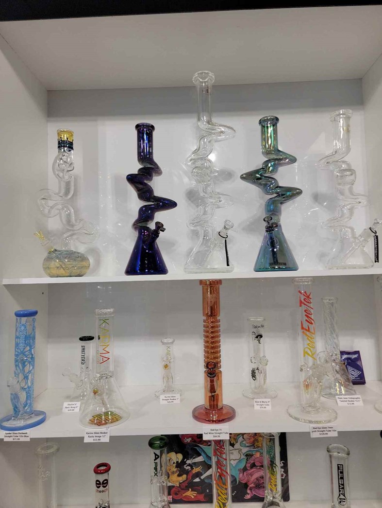 Airdrie Vape SuperStore & Bong Shop | 1861 Meadowbrook Dr SE Unit 5, Airdrie, AB T4A 1V2, Canada | Phone: (403) 980-5566