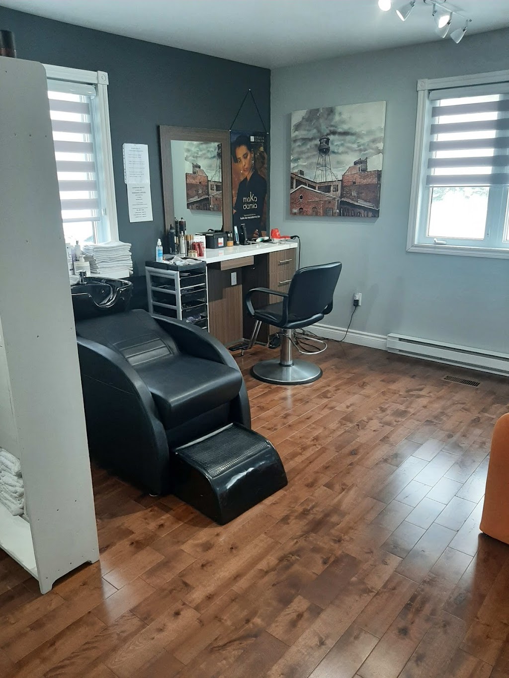 Renaissance coiffure | 5990 Chem. Brassard, Saint-Zénon, QC J0K 3N0, Canada | Phone: (581) 982-1634