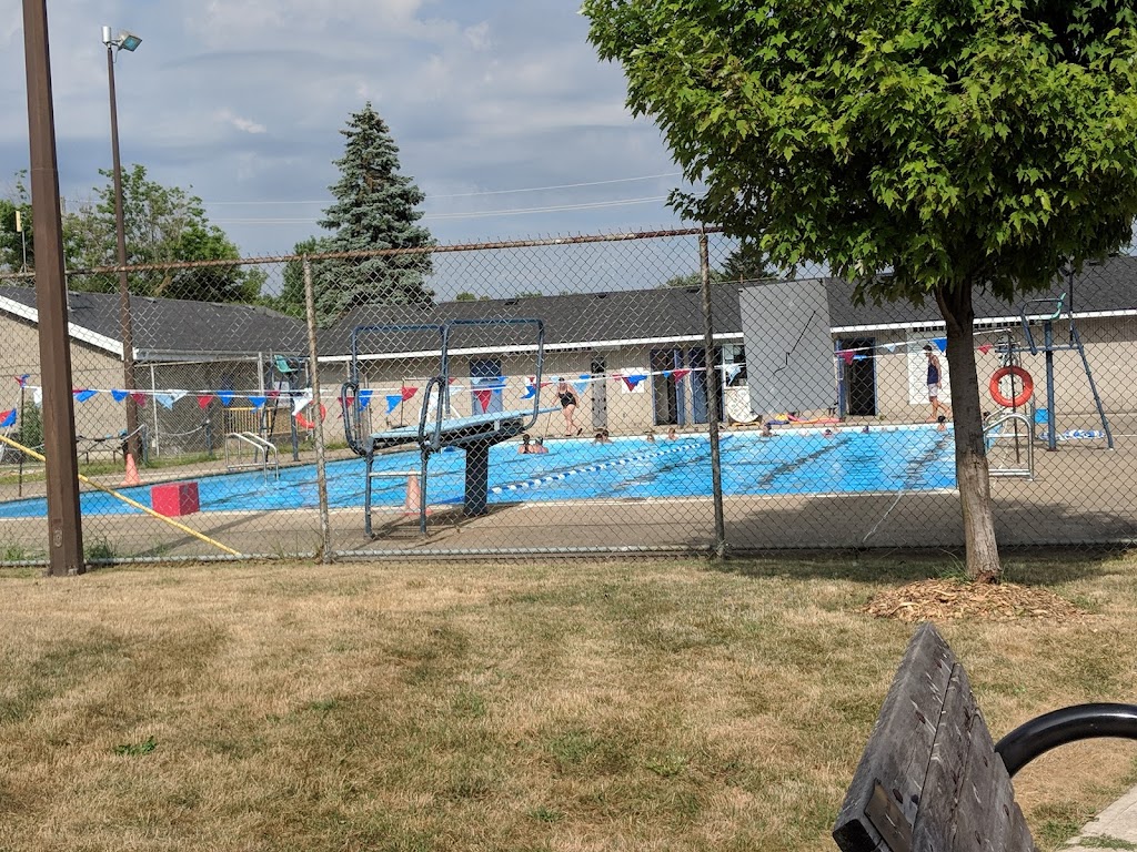 Niagara Falls Lions Club Pool | 4981 Drummond Rd, Niagara Falls, ON L2E 6E2, Canada | Phone: (905) 358-5385