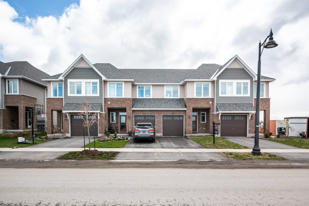 KH Realty - Kendra Hodgson | 1642 Bath Rd, Kingston, ON K7M 4X6, Canada | Phone: (613) 985-5346