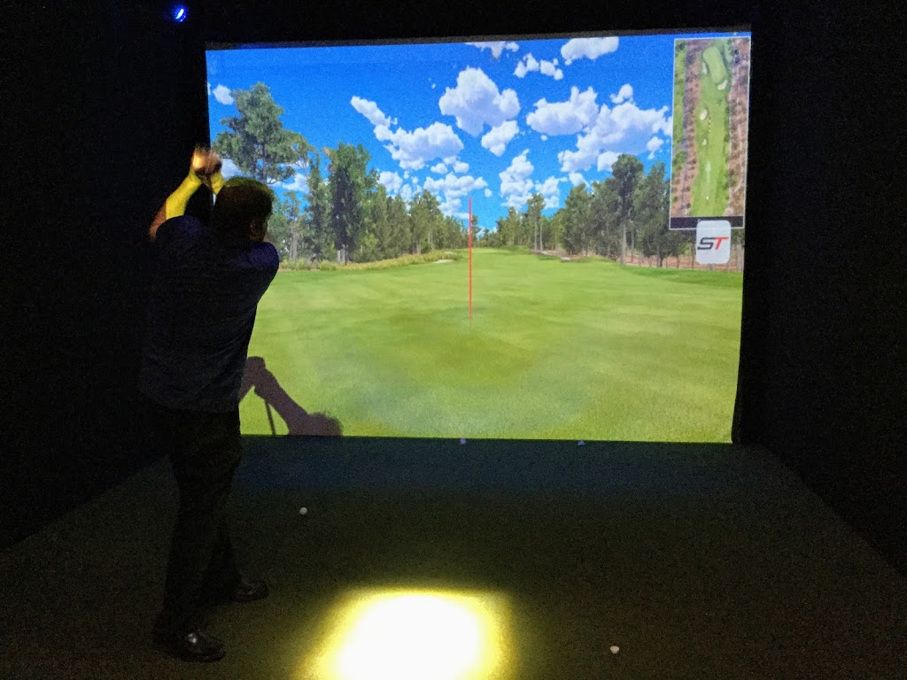 Ice Palace Golf Simulator | 173 Rankin Lake Rd, Seguin, ON P2A 0B2, Canada | Phone: (705) 774-8003