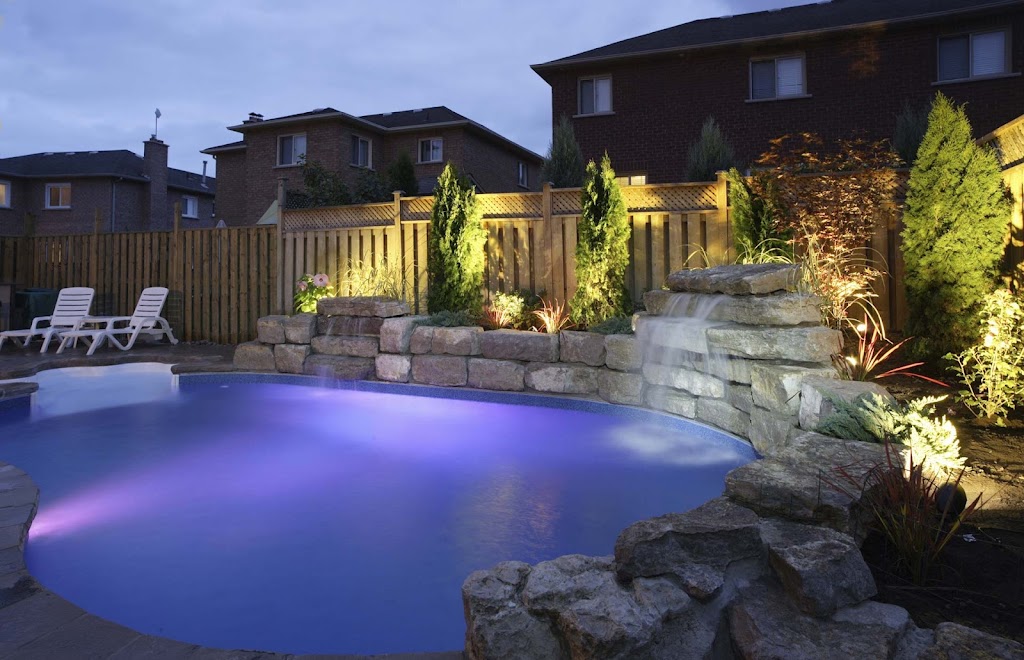 Piscine Martin Banville | 956 Mnt Champagne, Laval, QC H7X 3V4, Canada | Phone: (450) 962-4051