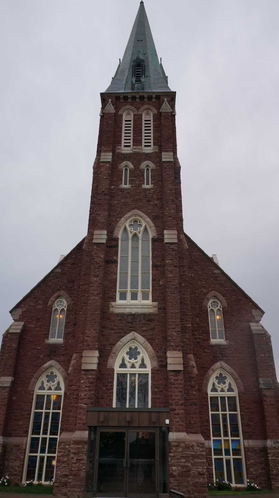 Our Lady of the Holy Rosary Catholic Church | 21 Queen St S, Thorold, ON L2V 3M7, Canada | Phone: (905) 227-3178