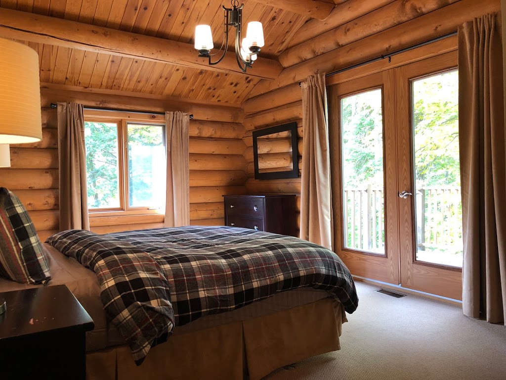 Chalets Chinook Tremblant - Chinook 1 - Chalet à Louer (Lac aux bleuets) | 1020 Chemin des Pionniers, Labelle, QC J0T 1H0, Canada | Phone: (514) 247-9634