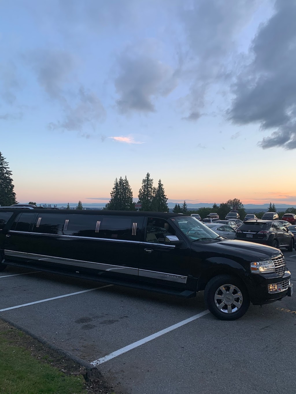 Xclusive Limousine | 9088 139a St, Surrey, BC V3V 7A2, Canada | Phone: (604) 897-8460