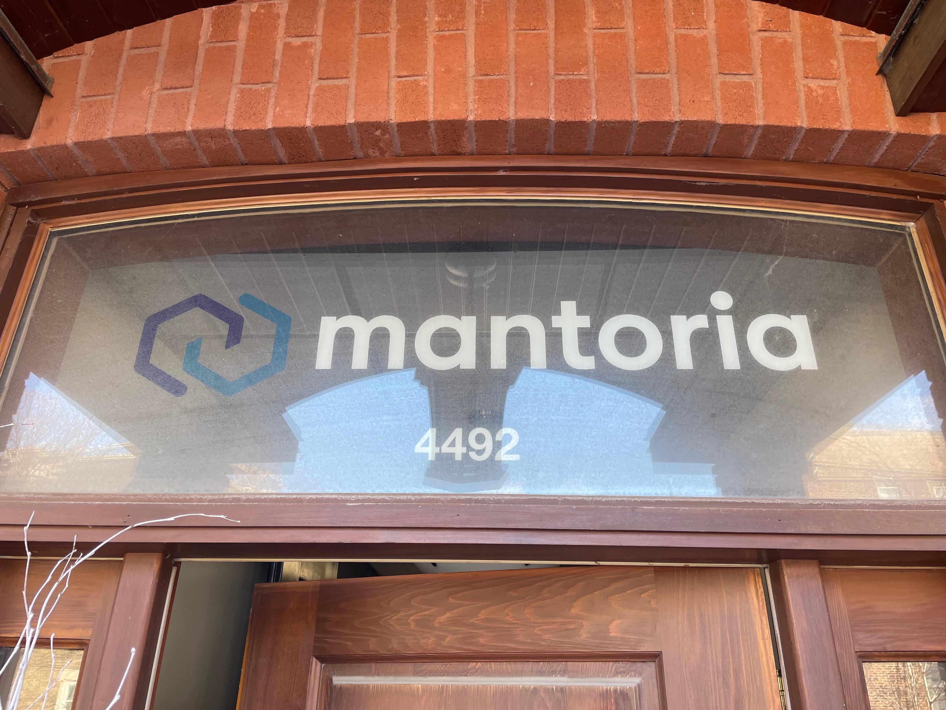 Mantoria | 4492 Rue Sainte-Catherine, Westmount, QC H3Z 1R7, Canada | Phone: (514) 488-4004