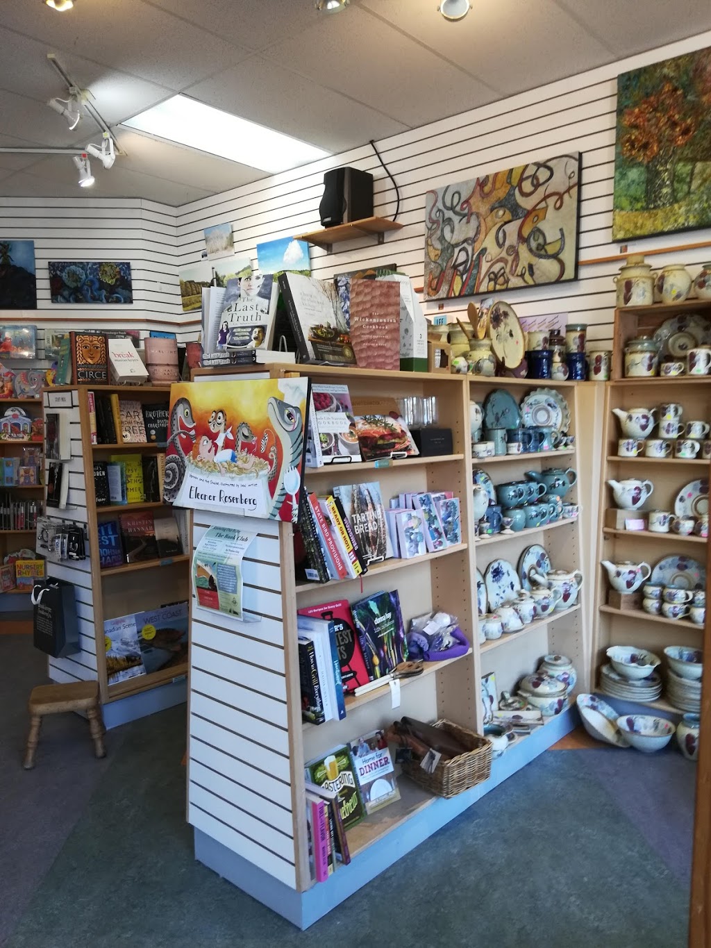 Phoenix Books | 992 Dorman Rd, Bowen Island, BC V0N 1G0, Canada | Phone: (604) 947-2793