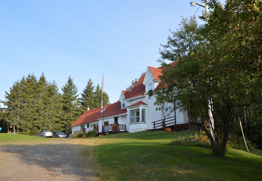 HI-Wentworth International Hostel & Lodge | 249 Wentworth Station Rd, Wentworth, NS B0M 1Z0, Canada | Phone: (902) 548-2379