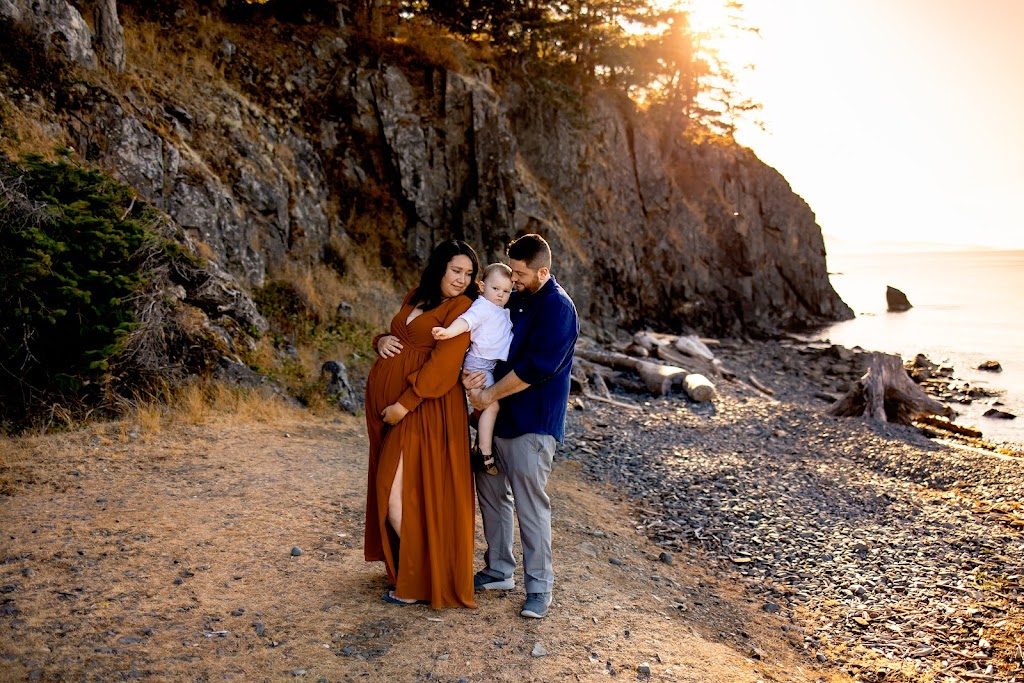 Good To Glow Photography | 6463 Bishop Rd, Courtenay, BC V9J 1V3, Canada | Phone: (604) 868-0055