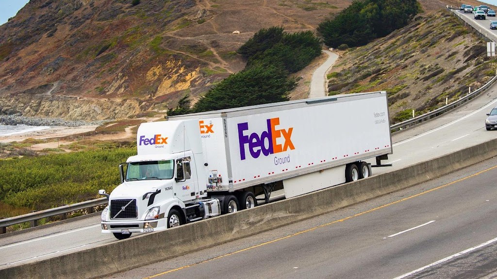 FedEx Ground Terminal | 6849 72 St, Delta, BC V4G 1M5, Canada | Phone: (800) 463-3339