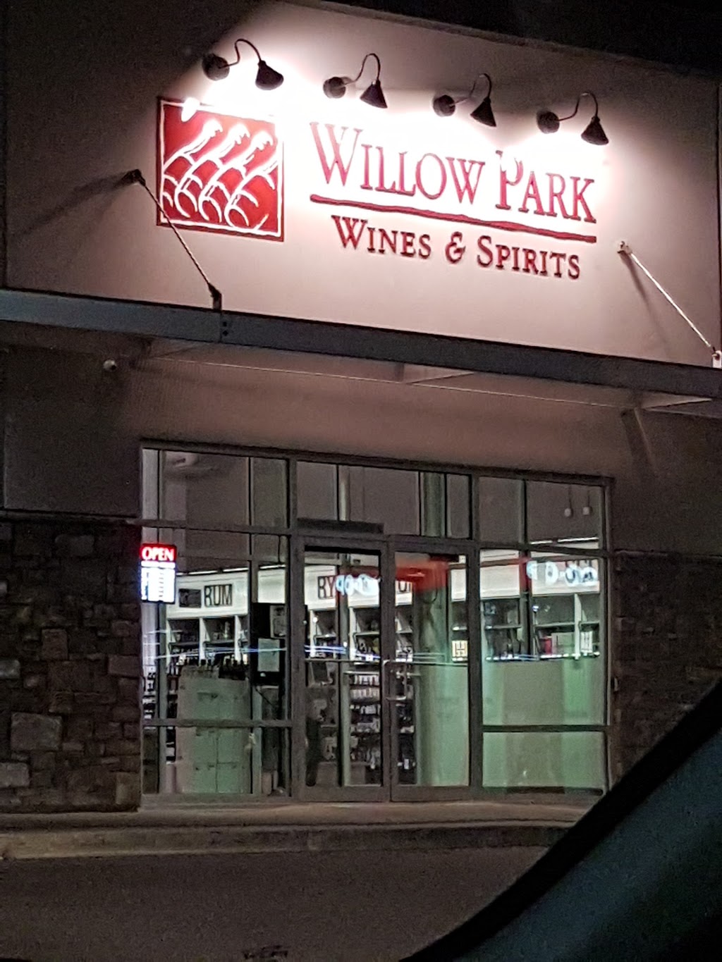 Willow Park Wines & Spirits | 4715 Gordon Rd #33, Regina, SK S4W 0B7, Canada | Phone: (306) 585-1661