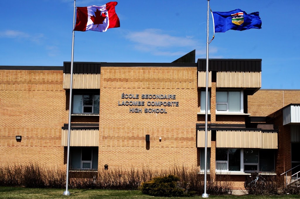 École Secondaire Lacombe Composite High School | 5628 56 Ave, Lacombe, AB T4L 1G6, Canada | Phone: (403) 782-6615
