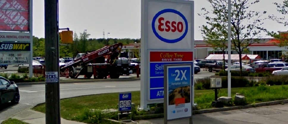 Esso | 59 Woodlawn Rd W, Guelph, ON N1H 1G8, Canada | Phone: (519) 821-0139