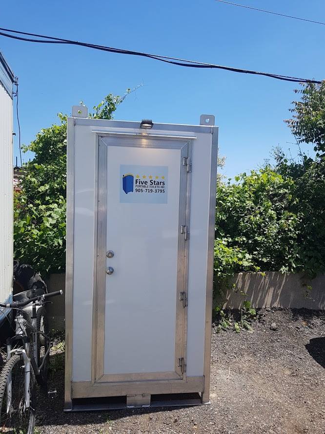 FIVE STARS PORTABLE TOILETS | 60 Beach Rd, Hamilton, ON L8L 8K3, Canada | Phone: (905) 719-3795