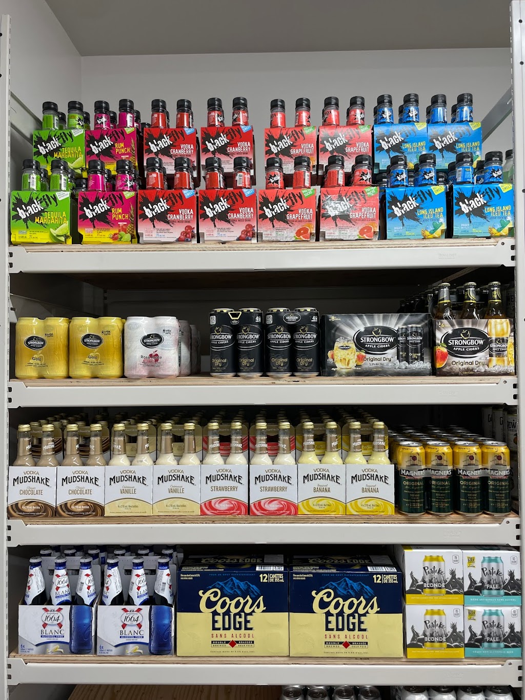 Countryside-12 Liquor | 4457 50 Ave, Lacombe, AB T4L 1A5, Canada | Phone: (403) 789-1280