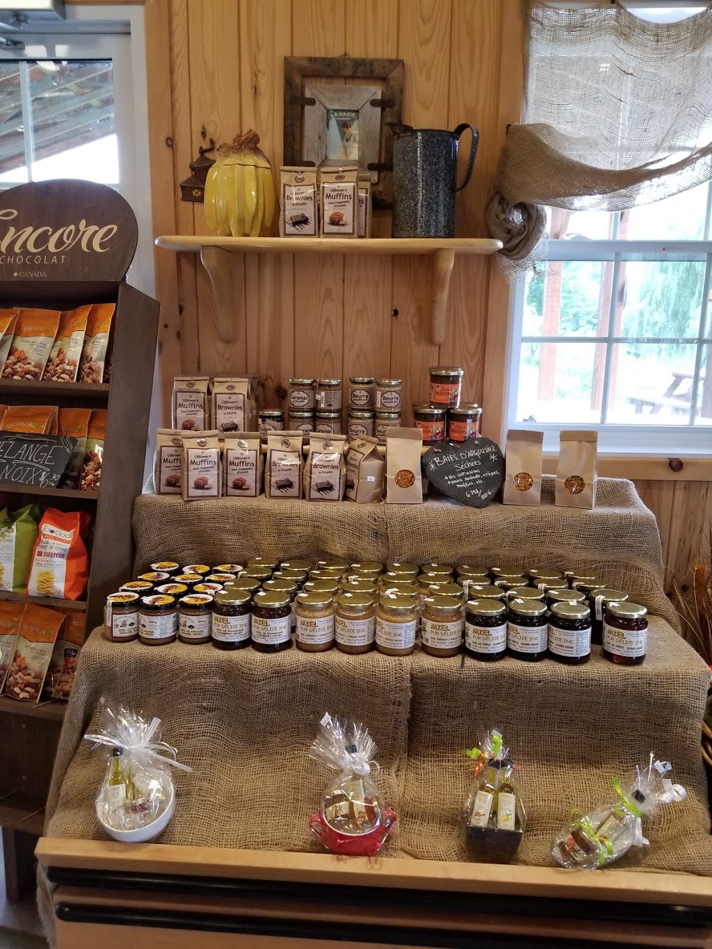 Gourmet par Nature | 1540 Chemin des Pères, Magog, QC J1X 5R9, Canada | Phone: (819) 868-1414