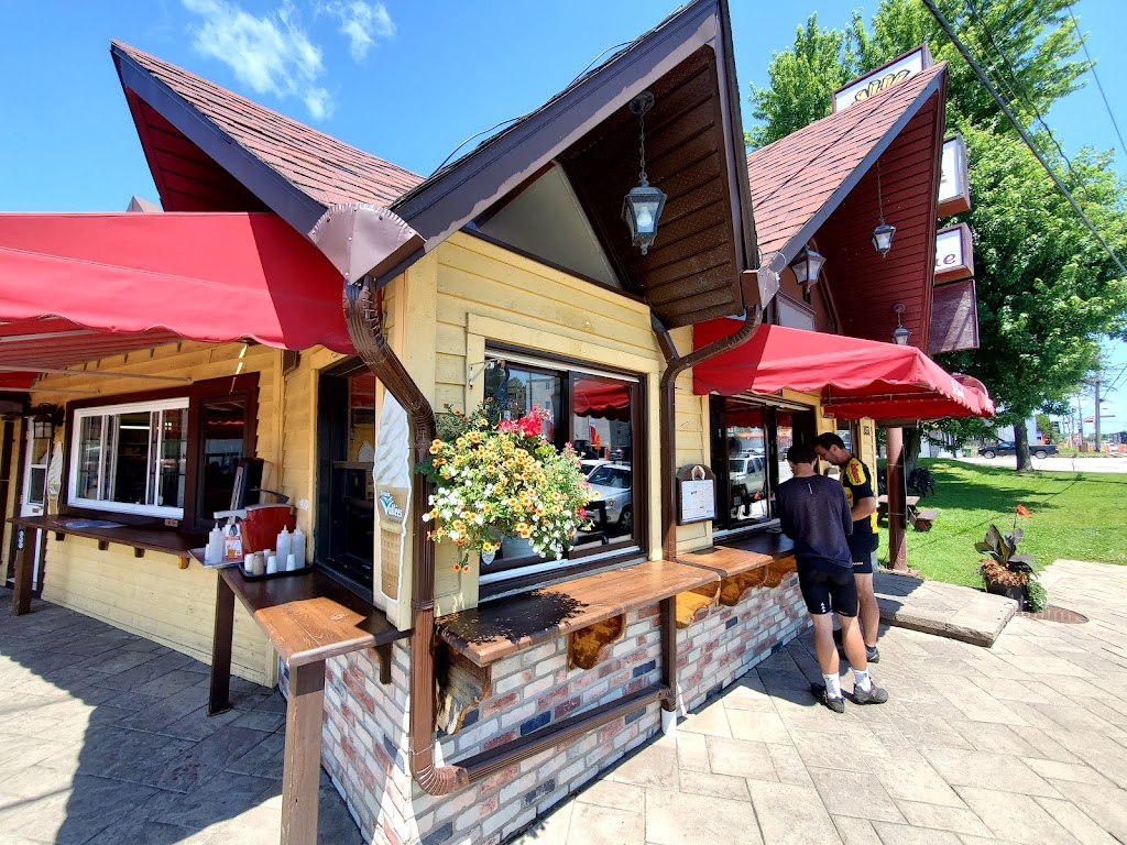 Restaurant La Chaumière - Mont-Laurier | 353 Bd Albiny Paquette, Mont-Laurier, QC J9L 1K5, Canada | Phone: (819) 623-3432