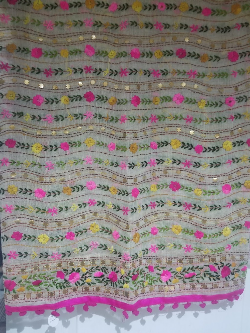 phulkari dupatta | 41 Black Diamond Cres, Brampton, ON L6X 1A2, Canada | Phone: (780) 239-7117