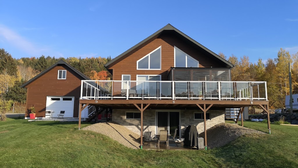 Chalet Le Panorama | 2061 Rte Ducharme, Saint-Roch-de-Mékinac, QC G0X 2E0, Canada | Phone: (819) 696-2210