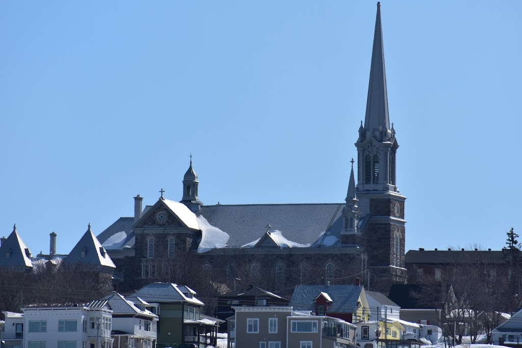 Saint-François-Xavier Catholic Church | 31 Rue Delage, Rivière-du-Loup, QC G5R 3N9, Canada | Phone: (418) 862-2805