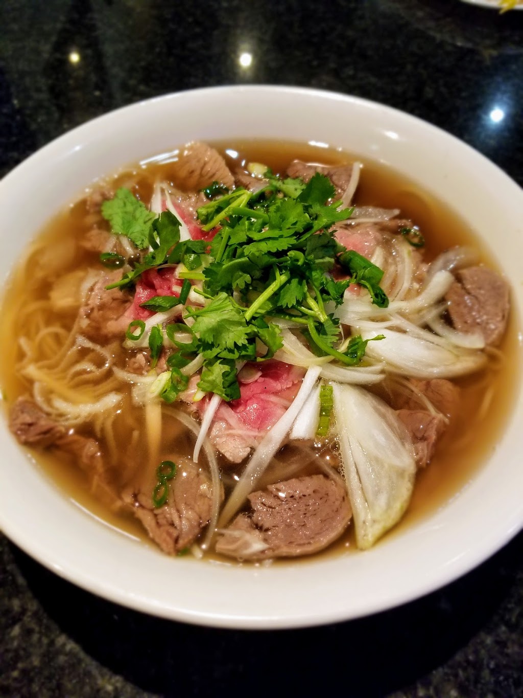 Pho Lan Restaurant | 402 Merganser Dr W, Chestermere, AB T1X 1L6, Canada | Phone: (403) 207-9222