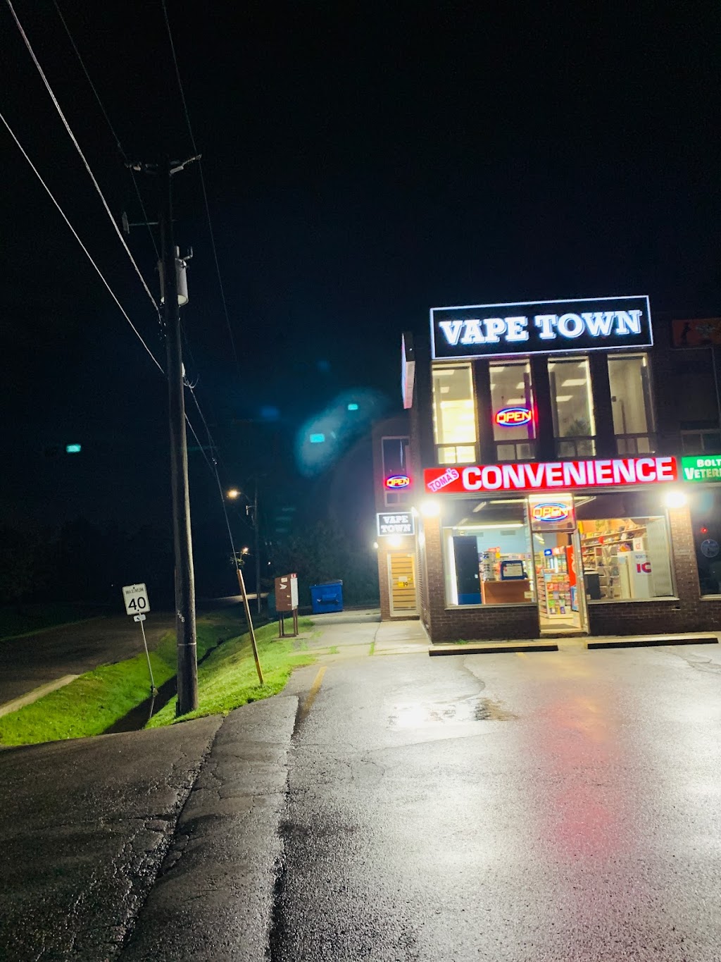 Vape Town Bolton | 292 Queen St S 2nd floor, Bolton, ON L7E 4Z5, Canada | Phone: (905) 951-1010