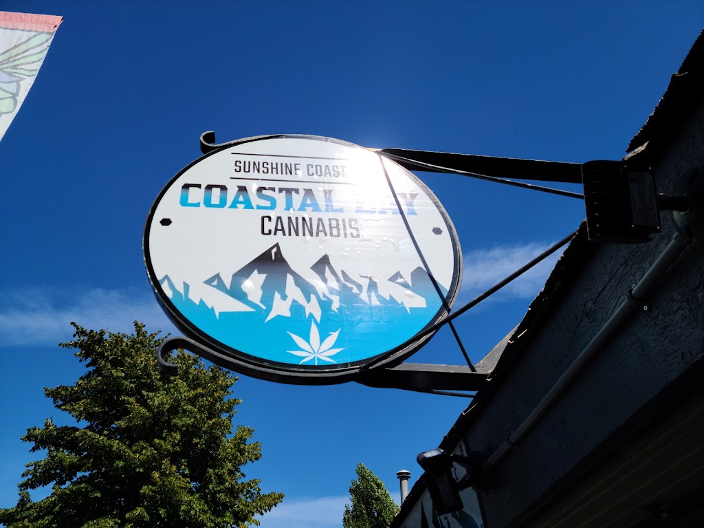 Coastal Bay Cannabis LOWER | 446 Marine Dr, Gibsons, BC V0N 1V4, Canada | Phone: (778) 462-2375