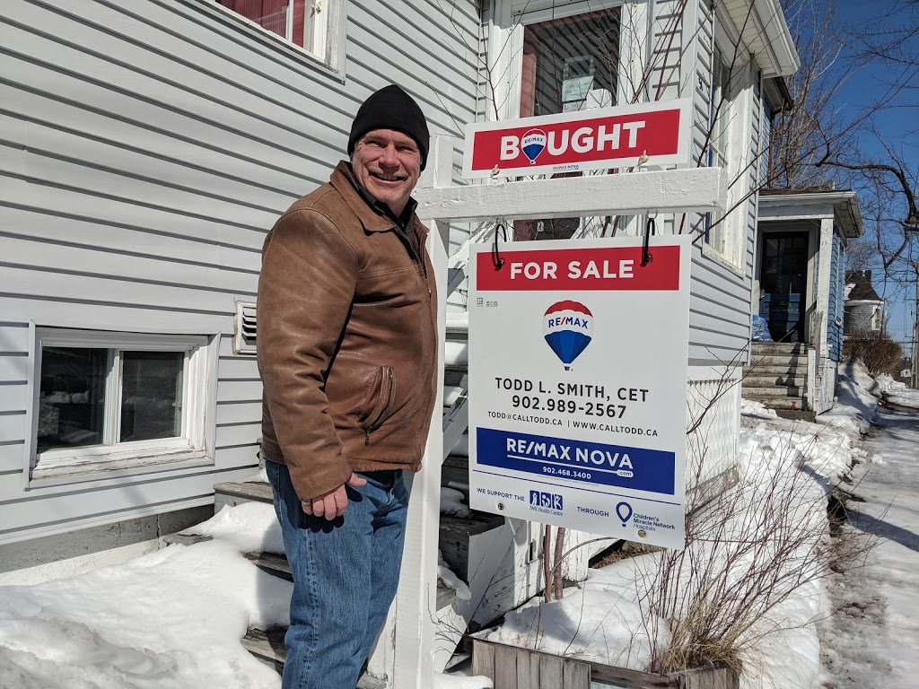 Todd Smith/REMAX nova | 6363 Lady Hammond Rd, Halifax, NS B3K 2S2, Canada | Phone: (902) 989-2567