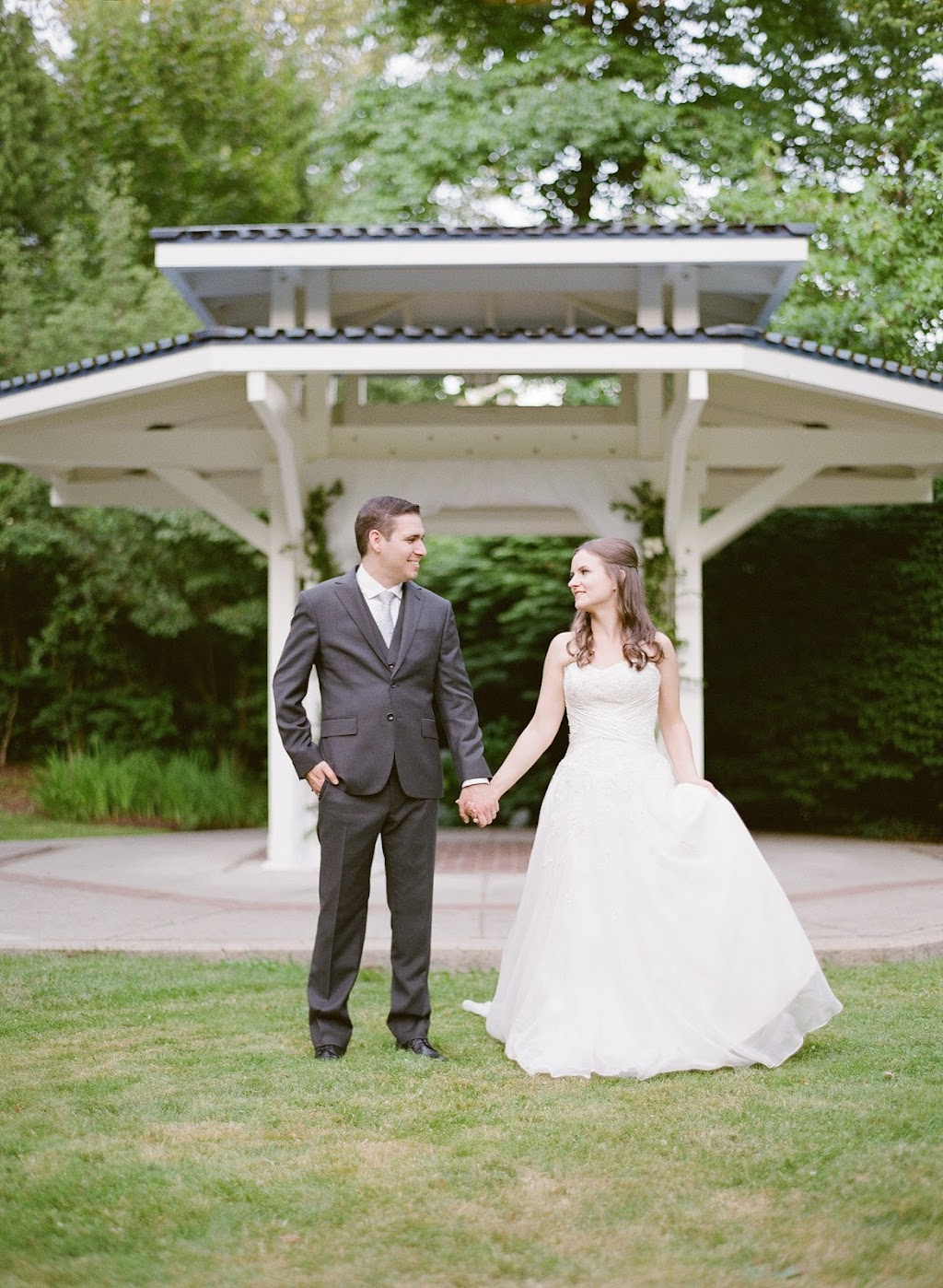 Wedding Photography by Roman | 688 Abbott St, Vancouver, BC V6B 0B9, Canada | Phone: (604) 551-9211