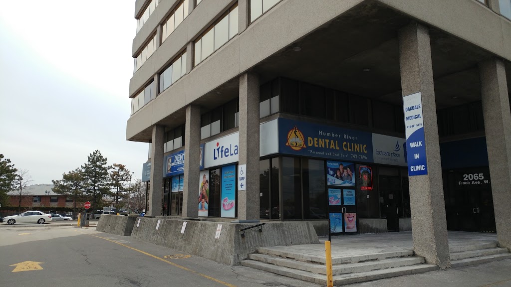 Humber River Dental Centre | 2065 Finch Ave W, North York, ON M3N 2V7, Canada | Phone: (416) 742-7896