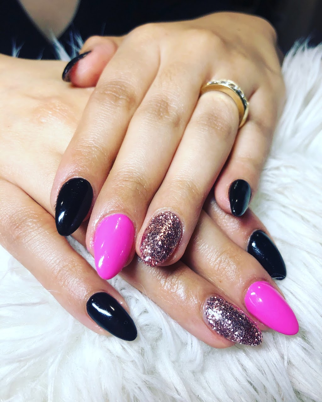 Miti Nails | 2021 Haddow Dr NW, Edmonton, AB T6R 2P2, Canada | Phone: (780) 680-6426