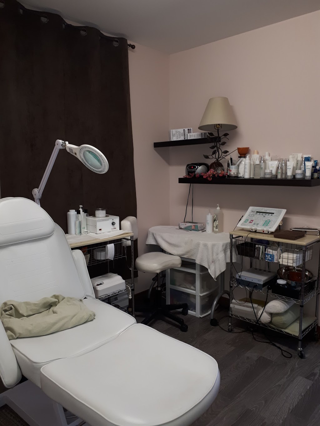 Centre de Beauté Stoneham | 200 Chemin du Golf, Stoneham-et-Tewkesbury, QC G3C 0V4, Canada | Phone: (418) 912-8098